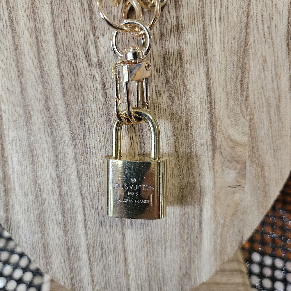 Louis Vuitton Gold Lock #316 LAST MARDOWN!! - Picture 3 of 5
